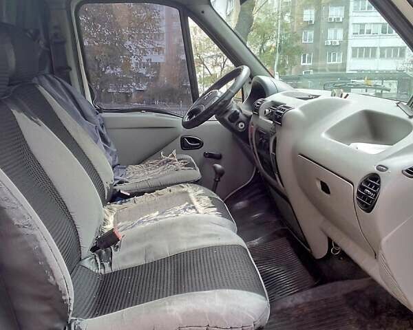 Белый Опель Movano, объемом двигателя 2.5 л и пробегом 238 тыс. км за 5200 $, фото 12 на Automoto.ua