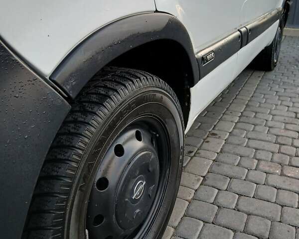 Білий Опель Movano, об'ємом двигуна 2.5 л та пробігом 400 тис. км за 7500 $, фото 6 на Automoto.ua