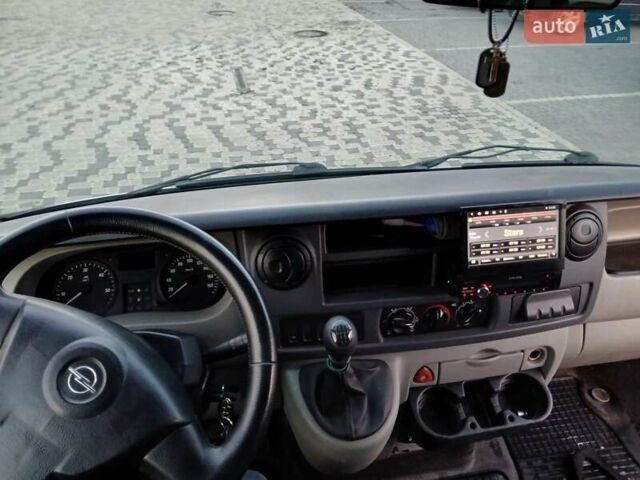 Білий Опель Movano, об'ємом двигуна 2.5 л та пробігом 400 тис. км за 7500 $, фото 1 на Automoto.ua