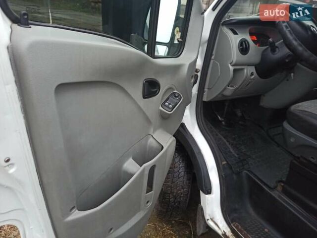 Білий Опель Movano, об'ємом двигуна 2.5 л та пробігом 610 тис. км за 5500 $, фото 4 на Automoto.ua
