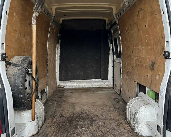 Белый Опель Movano, объемом двигателя 2.5 л и пробегом 650 тыс. км за 8700 $, фото 15 на Automoto.ua