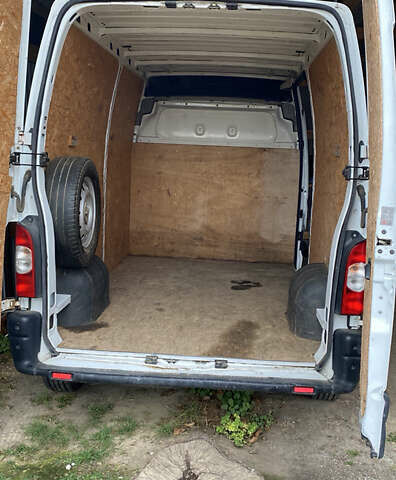 Білий Опель Movano, об'ємом двигуна 2.5 л та пробігом 275 тис. км за 7400 $, фото 2 на Automoto.ua