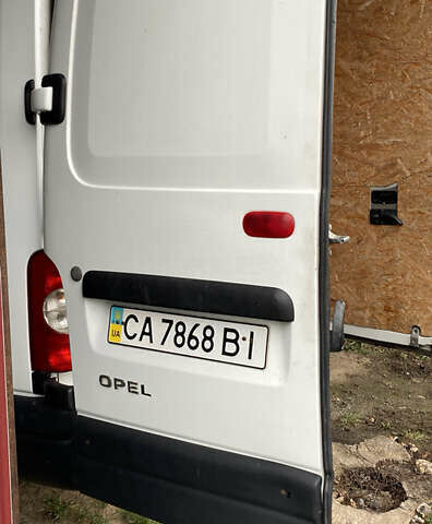 Білий Опель Movano, об'ємом двигуна 2.5 л та пробігом 275 тис. км за 7400 $, фото 1 на Automoto.ua