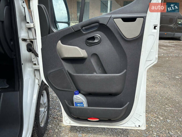 Белый Опель Movano, объемом двигателя 2.3 л и пробегом 390 тыс. км за 9999 $, фото 14 на Automoto.ua