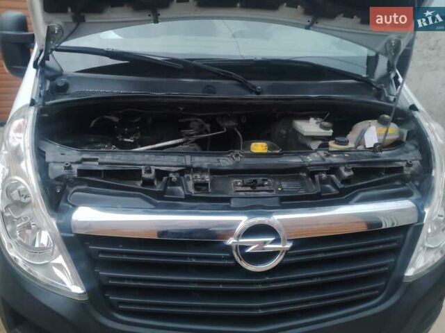 Білий Опель Movano, об'ємом двигуна 2.3 л та пробігом 235 тис. км за 10800 $, фото 1 на Automoto.ua