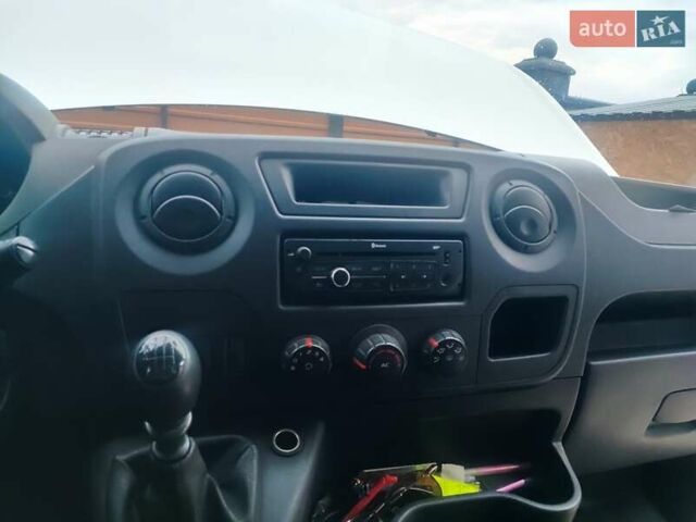 Білий Опель Movano, об'ємом двигуна 2.3 л та пробігом 235 тис. км за 10800 $, фото 5 на Automoto.ua