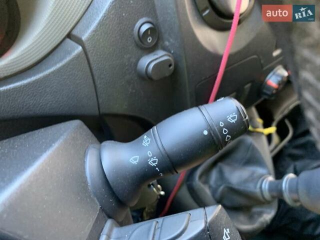 Белый Опель Movano, объемом двигателя 2.3 л и пробегом 252 тыс. км за 12780 $, фото 13 на Automoto.ua