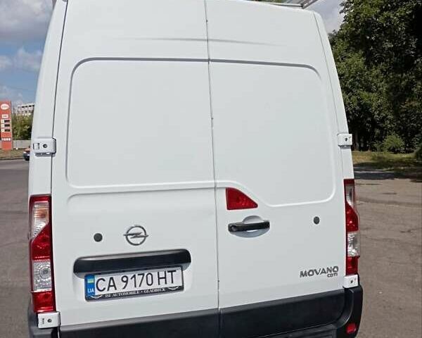 Білий Опель Movano, об'ємом двигуна 2.3 л та пробігом 260 тис. км за 13500 $, фото 4 на Automoto.ua