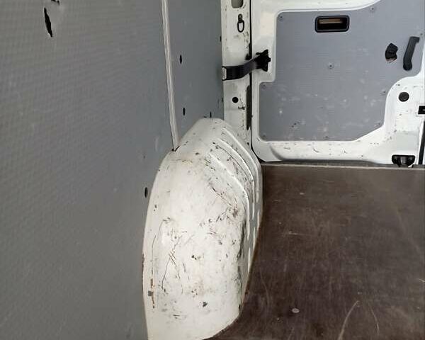 Білий Опель Movano, об'ємом двигуна 2.3 л та пробігом 260 тис. км за 13500 $, фото 8 на Automoto.ua