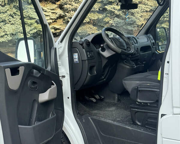 Білий Опель Movano, об'ємом двигуна 2.3 л та пробігом 570 тис. км за 12800 $, фото 11 на Automoto.ua