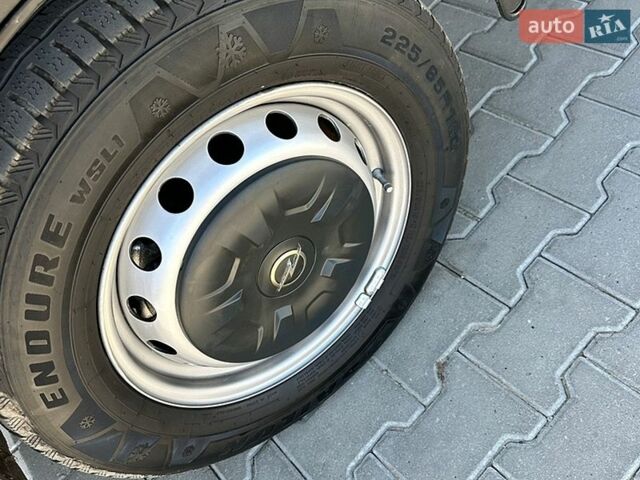 Белый Опель Movano, объемом двигателя 2.3 л и пробегом 264 тыс. км за 19000 $, фото 72 на Automoto.ua
