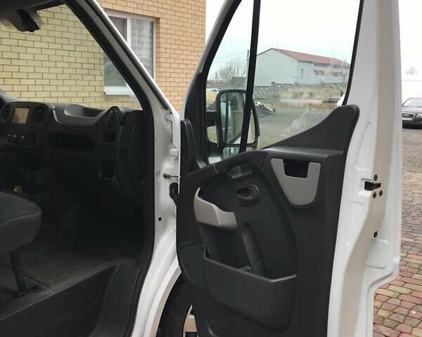 Білий Опель Movano, об'ємом двигуна 2.3 л та пробігом 247 тис. км за 14000 $, фото 12 на Automoto.ua