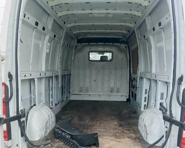 Белый Опель Movano, объемом двигателя 0 л и пробегом 188 тыс. км за 12500 $, фото 12 на Automoto.ua