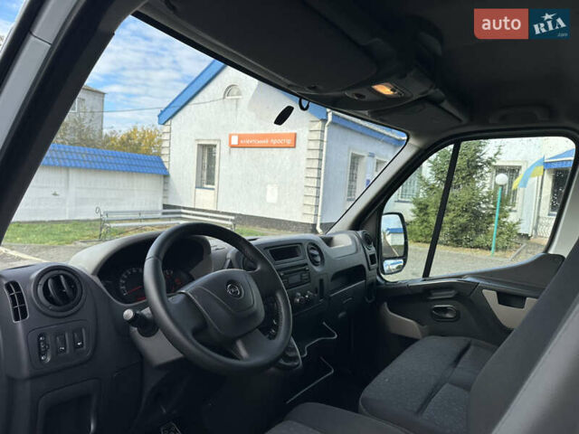 Белый Опель Movano, объемом двигателя 2.3 л и пробегом 284 тыс. км за 15700 $, фото 9 на Automoto.ua