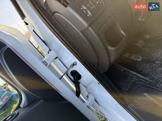 Білий Опель Movano, об'ємом двигуна 2.3 л та пробігом 209 тис. км за 13900 $, фото 14 на Automoto.ua