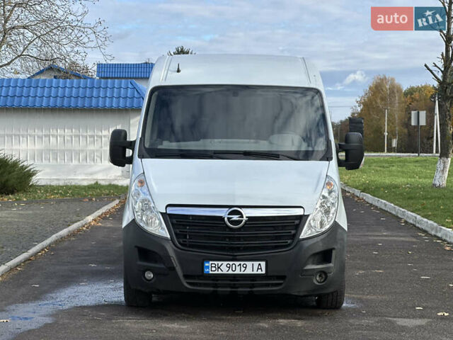 Белый Опель Movano, объемом двигателя 2.3 л и пробегом 284 тыс. км за 15700 $, фото 1 на Automoto.ua