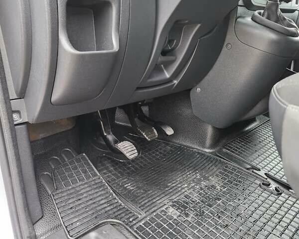 Белый Опель Movano, объемом двигателя 2.3 л и пробегом 224 тыс. км за 16500 $, фото 28 на Automoto.ua