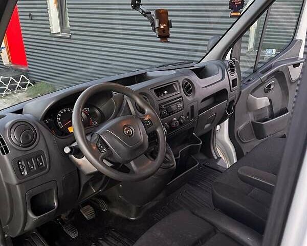 Белый Опель Movano, объемом двигателя 2.3 л и пробегом 186 тыс. км за 12000 $, фото 8 на Automoto.ua