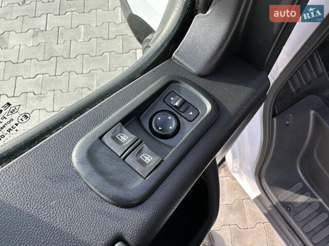 Белый Опель Movano, объемом двигателя 2.3 л и пробегом 246 тыс. км за 19888 $, фото 24 на Automoto.ua