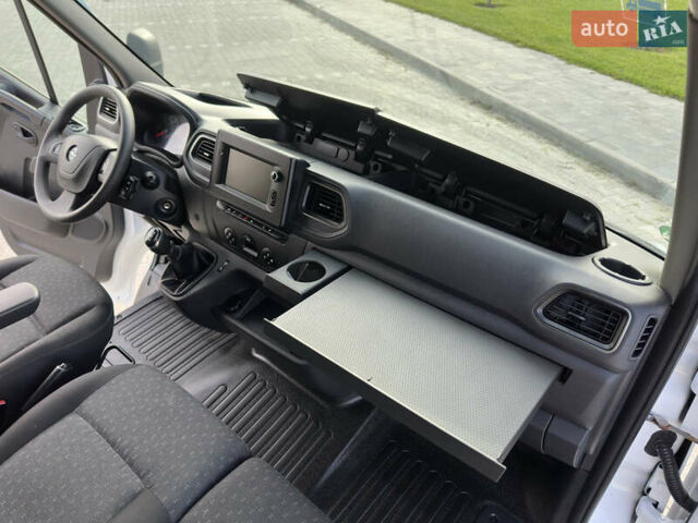 Белый Опель Movano, объемом двигателя 2.3 л и пробегом 246 тыс. км за 19888 $, фото 19 на Automoto.ua