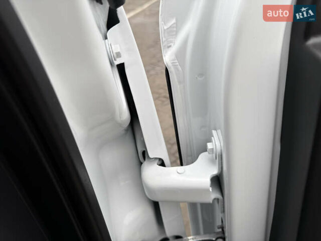 Білий Опель Movano, об'ємом двигуна 0 л та пробігом 156 тис. км за 17400 $, фото 69 на Automoto.ua