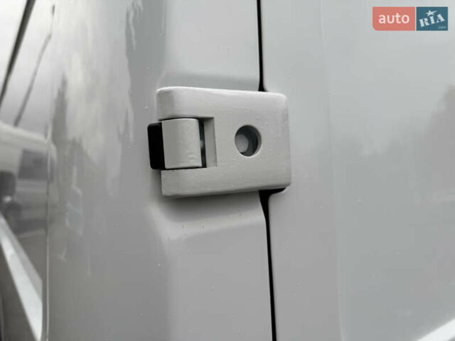 Білий Опель Movano, об'ємом двигуна 0 л та пробігом 156 тис. км за 17400 $, фото 16 на Automoto.ua