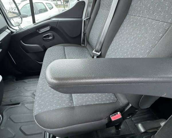 Білий Опель Movano, об'ємом двигуна 2.3 л та пробігом 123 тис. км за 22500 $, фото 14 на Automoto.ua