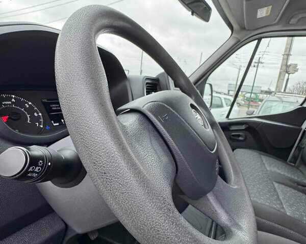 Білий Опель Movano, об'ємом двигуна 2.3 л та пробігом 123 тис. км за 22500 $, фото 13 на Automoto.ua