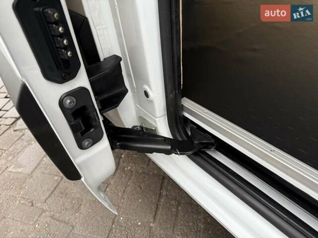 Білий Опель Movano, об'ємом двигуна 0 л та пробігом 156 тис. км за 17400 $, фото 82 на Automoto.ua