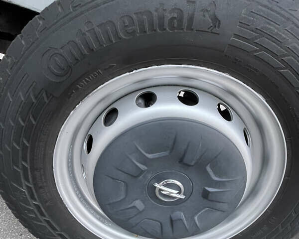 Білий Опель Movano, об'ємом двигуна 2.3 л та пробігом 217 тис. км за 18000 $, фото 26 на Automoto.ua