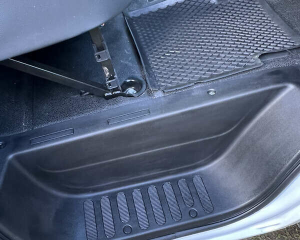 Белый Опель Movano, объемом двигателя 2.3 л и пробегом 143 тыс. км за 16699 $, фото 40 на Automoto.ua