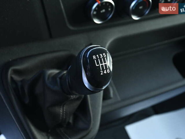 Белый Опель Movano, объемом двигателя 2.3 л и пробегом 283 тыс. км за 16700 $, фото 26 на Automoto.ua