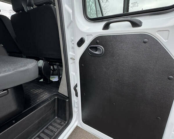 Білий Опель Movano, об'ємом двигуна 2.3 л та пробігом 123 тис. км за 22500 $, фото 27 на Automoto.ua