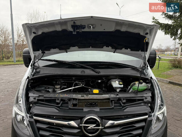 Білий Опель Movano, об'ємом двигуна 0 л та пробігом 156 тис. км за 17400 $, фото 86 на Automoto.ua