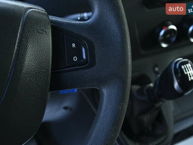 Белый Опель Movano, объемом двигателя 2.3 л и пробегом 283 тыс. км за 16700 $, фото 22 на Automoto.ua