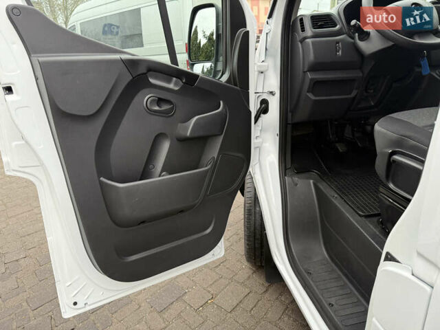 Білий Опель Movano, об'ємом двигуна 0 л та пробігом 156 тис. км за 17400 $, фото 39 на Automoto.ua