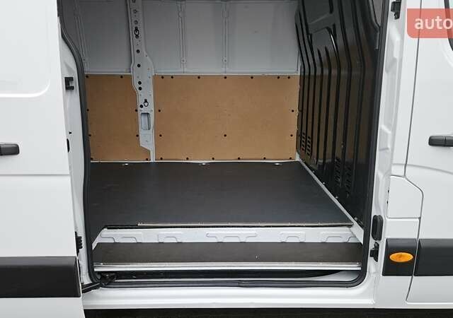 Білий Опель Movano, об'ємом двигуна 2.3 л та пробігом 173 тис. км за 22550 $, фото 18 на Automoto.ua