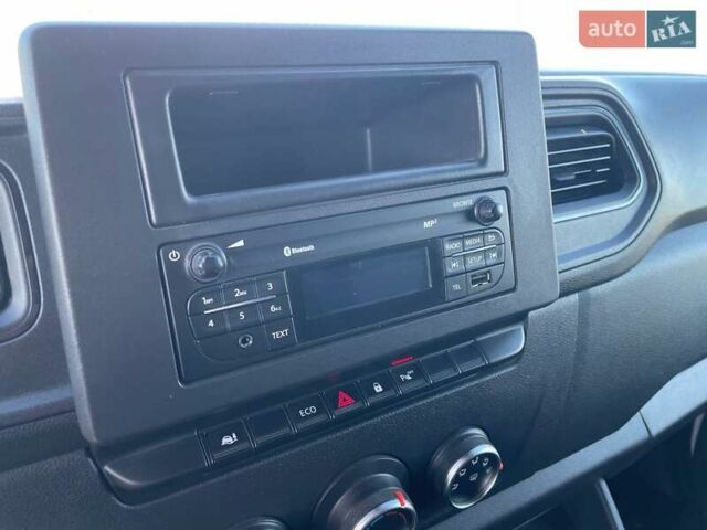 Белый Опель Movano, объемом двигателя 2.3 л и пробегом 154 тыс. км за 17900 $, фото 9 на Automoto.ua