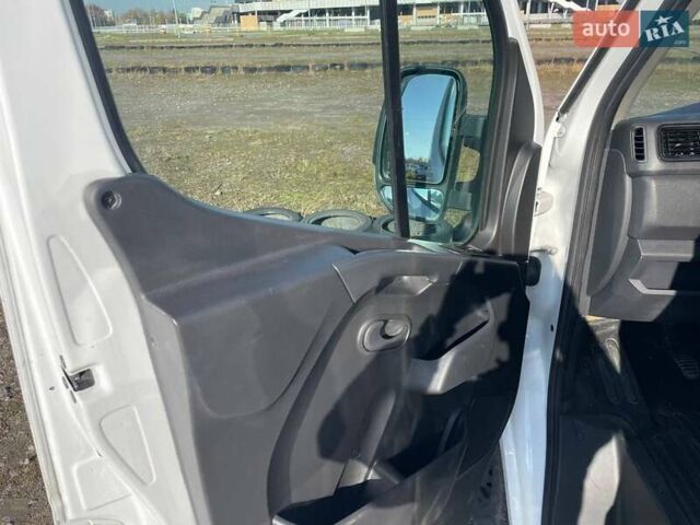 Белый Опель Movano, объемом двигателя 2.3 л и пробегом 154 тыс. км за 17900 $, фото 7 на Automoto.ua