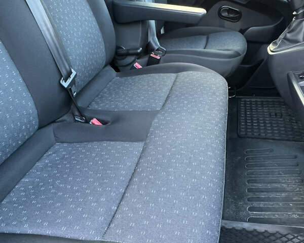 Белый Опель Movano, объемом двигателя 2.3 л и пробегом 143 тыс. км за 16699 $, фото 41 на Automoto.ua