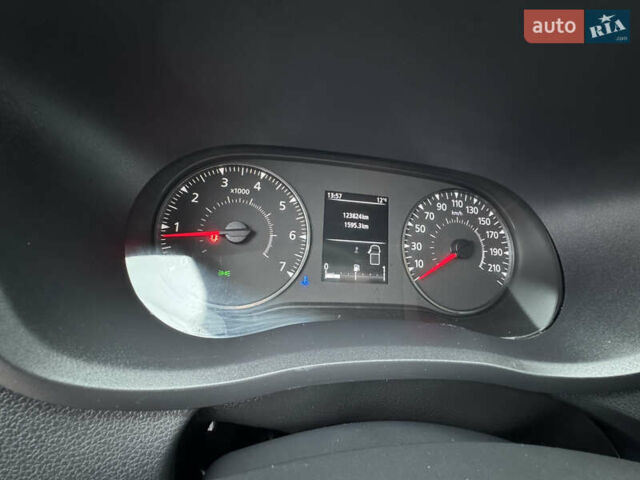 Білий Опель Movano, об'ємом двигуна 2.3 л та пробігом 123 тис. км за 22500 $, фото 17 на Automoto.ua