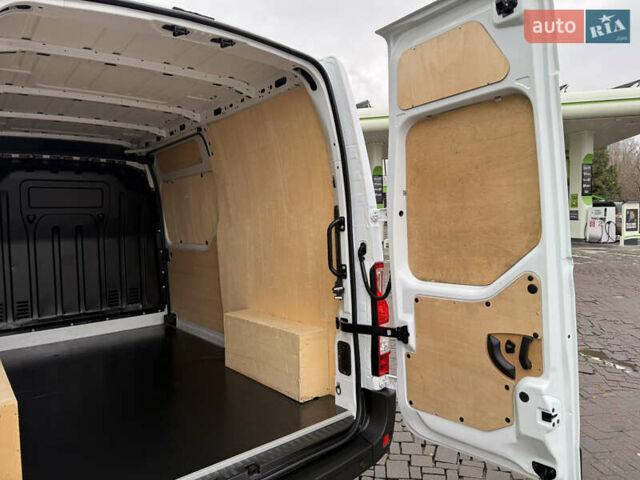 Білий Опель Movano, об'ємом двигуна 0 л та пробігом 156 тис. км за 17400 $, фото 74 на Automoto.ua