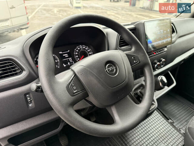 Білий Опель Movano, об'ємом двигуна 0 л та пробігом 156 тис. км за 17400 $, фото 51 на Automoto.ua