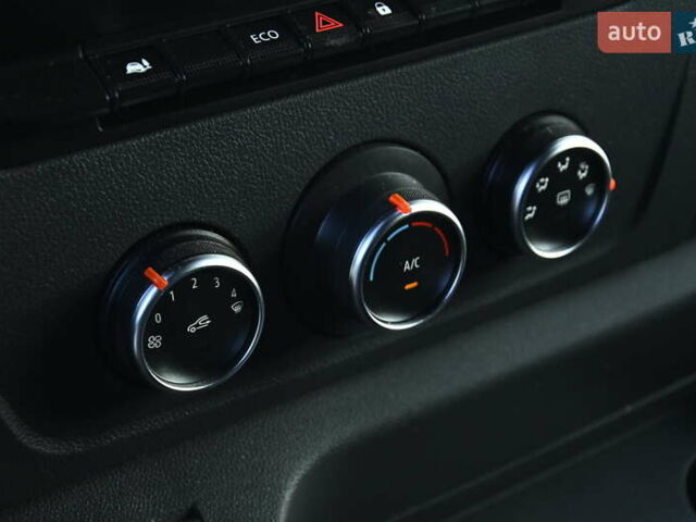 Білий Опель Movano, об'ємом двигуна 2.3 л та пробігом 283 тис. км за 16900 $, фото 29 на Automoto.ua