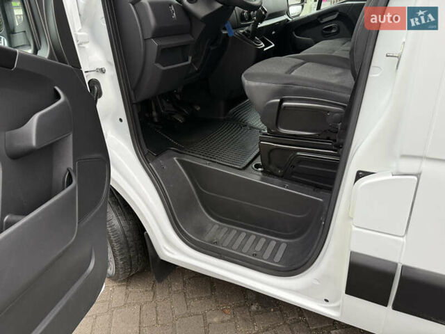 Білий Опель Movano, об'ємом двигуна 0 л та пробігом 156 тис. км за 17400 $, фото 43 на Automoto.ua