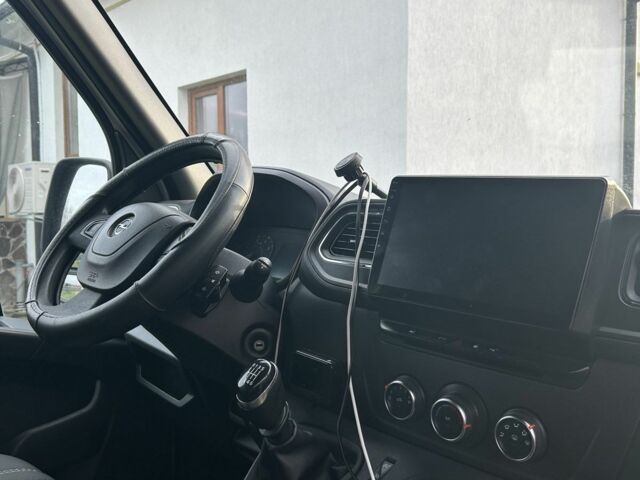 Білий Опель Movano, об'ємом двигуна 2.3 л та пробігом 170 тис. км за 15000 $, фото 4 на Automoto.ua