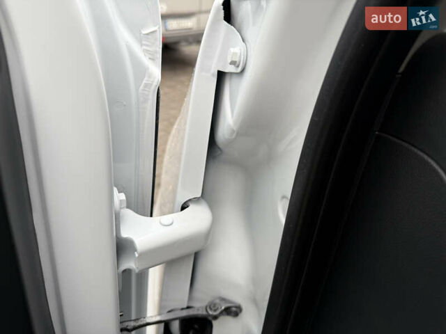 Білий Опель Movano, об'ємом двигуна 0 л та пробігом 156 тис. км за 17400 $, фото 41 на Automoto.ua