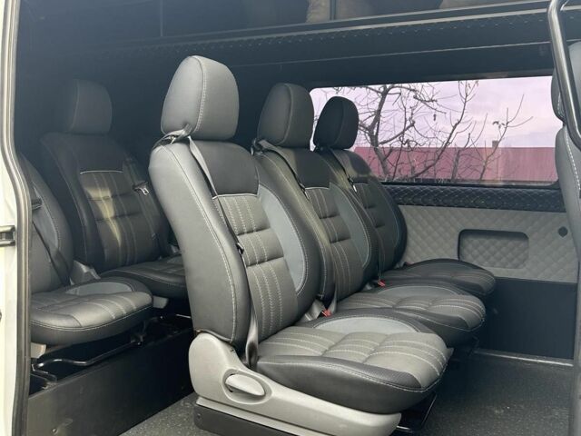 Білий Опель Movano, об'ємом двигуна 2.3 л та пробігом 170 тис. км за 15000 $, фото 7 на Automoto.ua