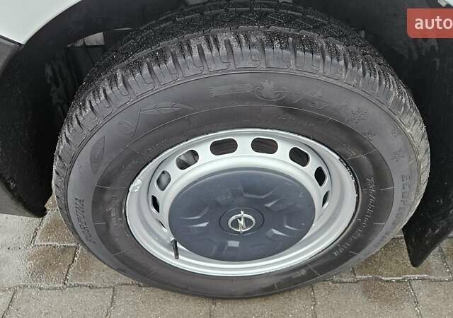 Білий Опель Movano, об'ємом двигуна 2.3 л та пробігом 173 тис. км за 22550 $, фото 31 на Automoto.ua