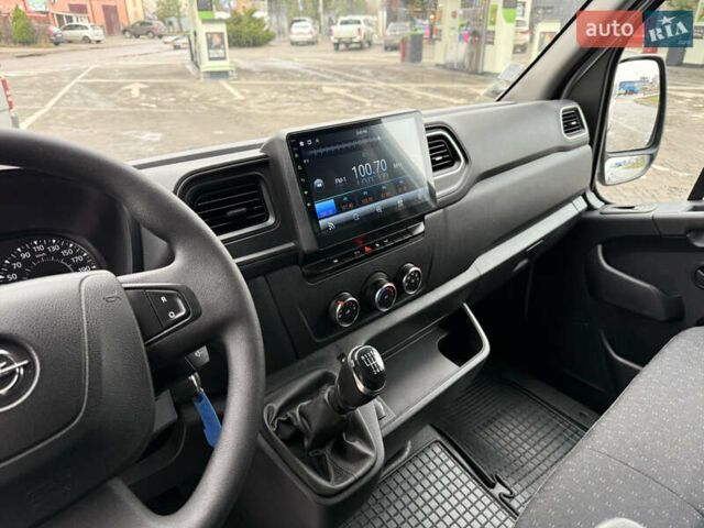 Білий Опель Movano, об'ємом двигуна 0 л та пробігом 156 тис. км за 17400 $, фото 54 на Automoto.ua